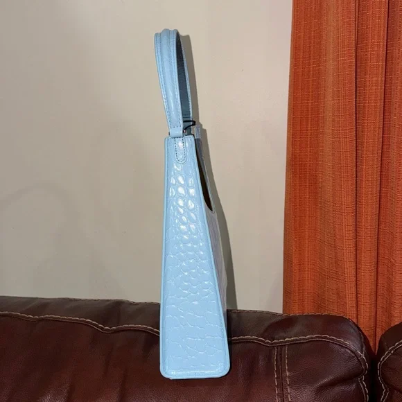 🔥🔥🔥NEW Staud Rey Blue Croc Embossed Leather Shoulder Bag - Picture 3 of 13